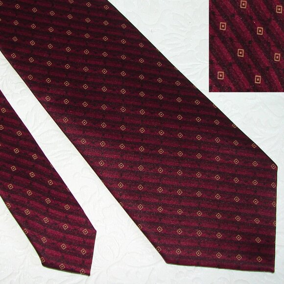 NEW Via Europa SILK TIE, Classy Dark Red Geometric, 56.5" NWOT - Picture 1 of 5